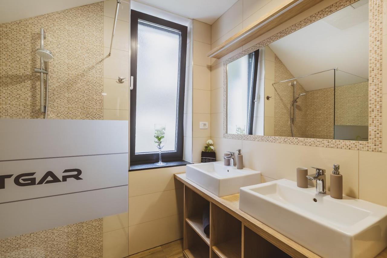 Center Vintgar Hotell Slovenska Bistrica Exteriör bild